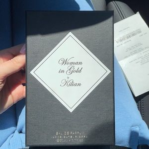 Kilian woman in gold perfume